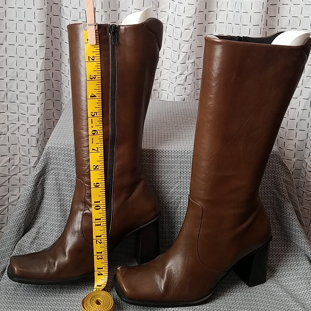 Kenneth Cole Camel Boot Sz. 7